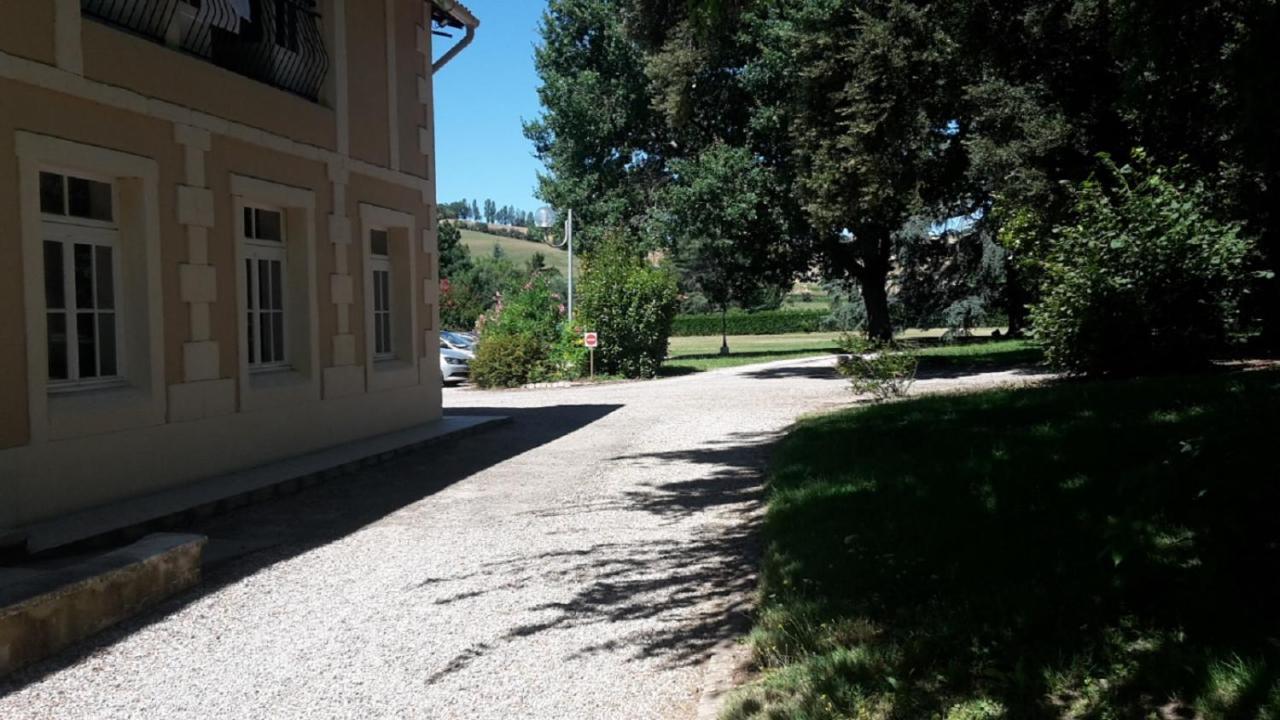 Gasthuis Orangerie Du Chateau Marith - Domaine Avec Piscine Clairac (Lot-et-Garonne)