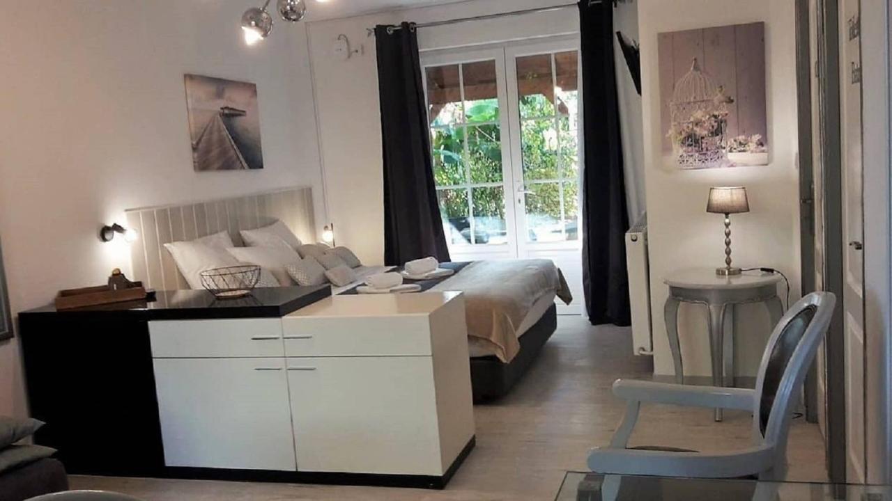 Gasthuis Orangerie Du Chateau Marith - Domaine Avec Piscine 3*